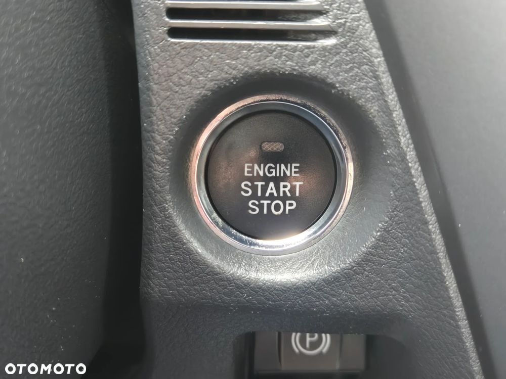 Toyota Avensis 2.0 D-4D Premium - 25