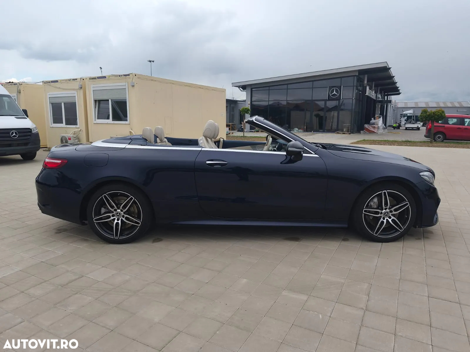 Mercedes-Benz E 400 4MATIC Cabrio - 11
