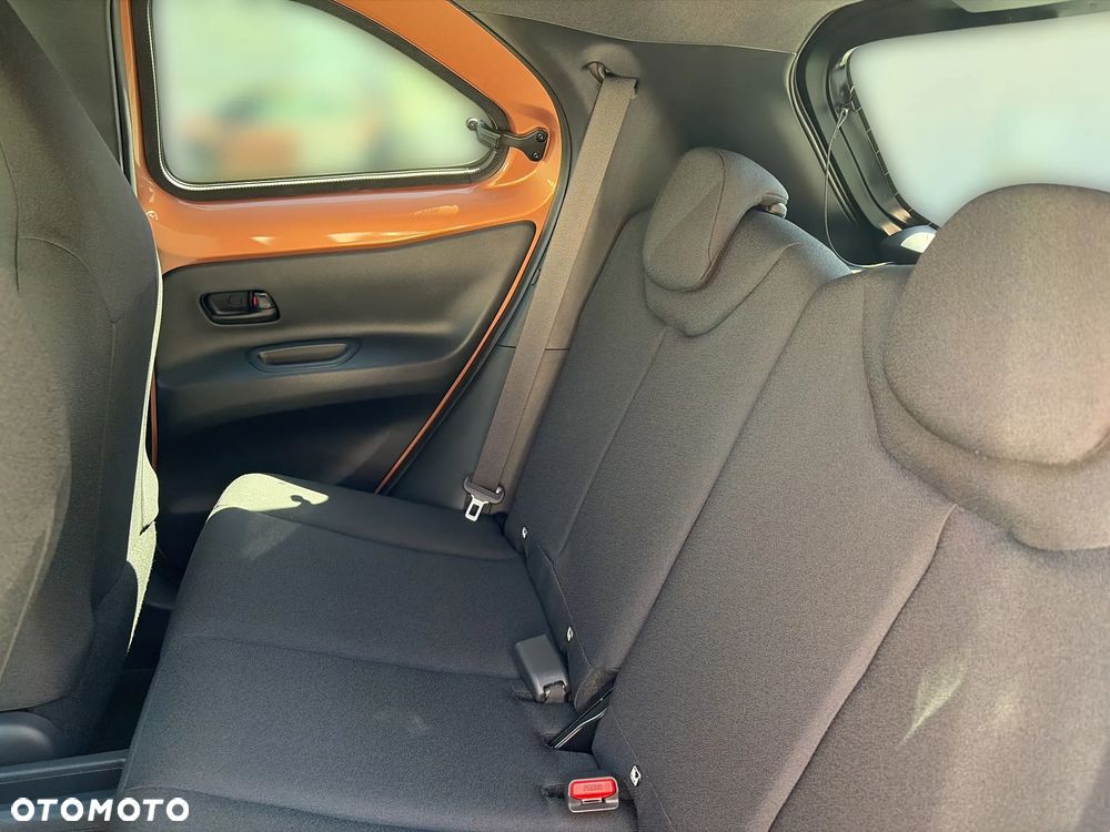 Toyota Aygo X Hybrid 1.5 Style e-CVT - 14