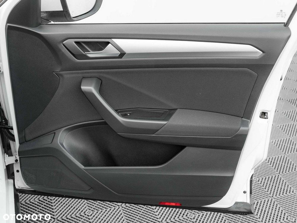 Volkswagen T-Roc 1.5 TSI Life - 27