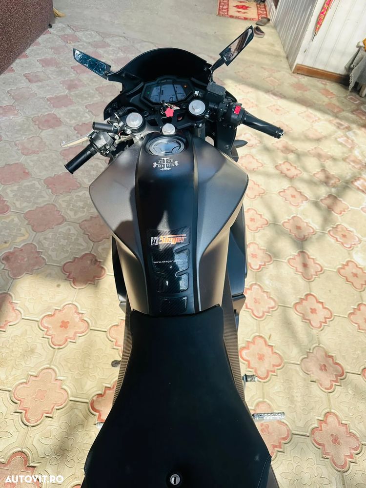 Yamaha YZF-R 125 - 3