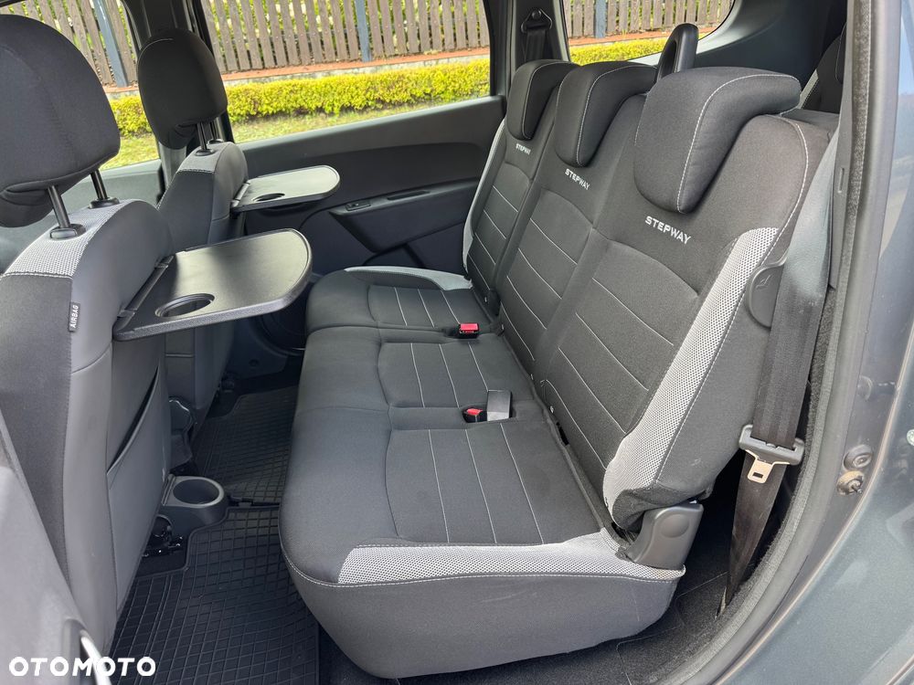 Dacia Lodgy dCi 110 Stepway Celebration - 6