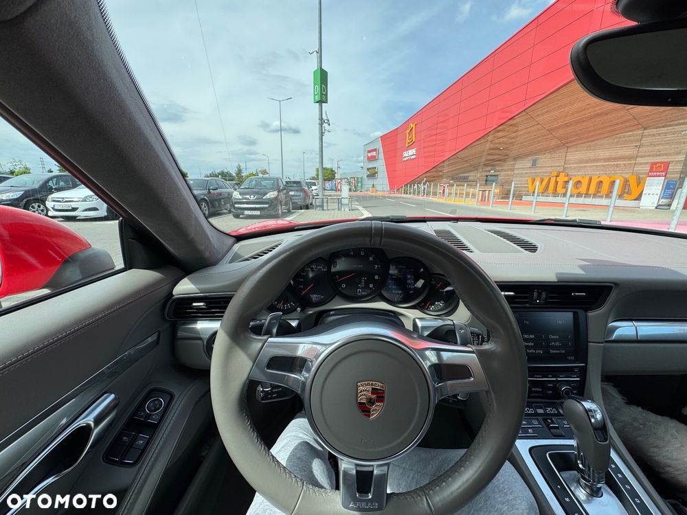 Porsche 911 Carrera 4 PDK - 10