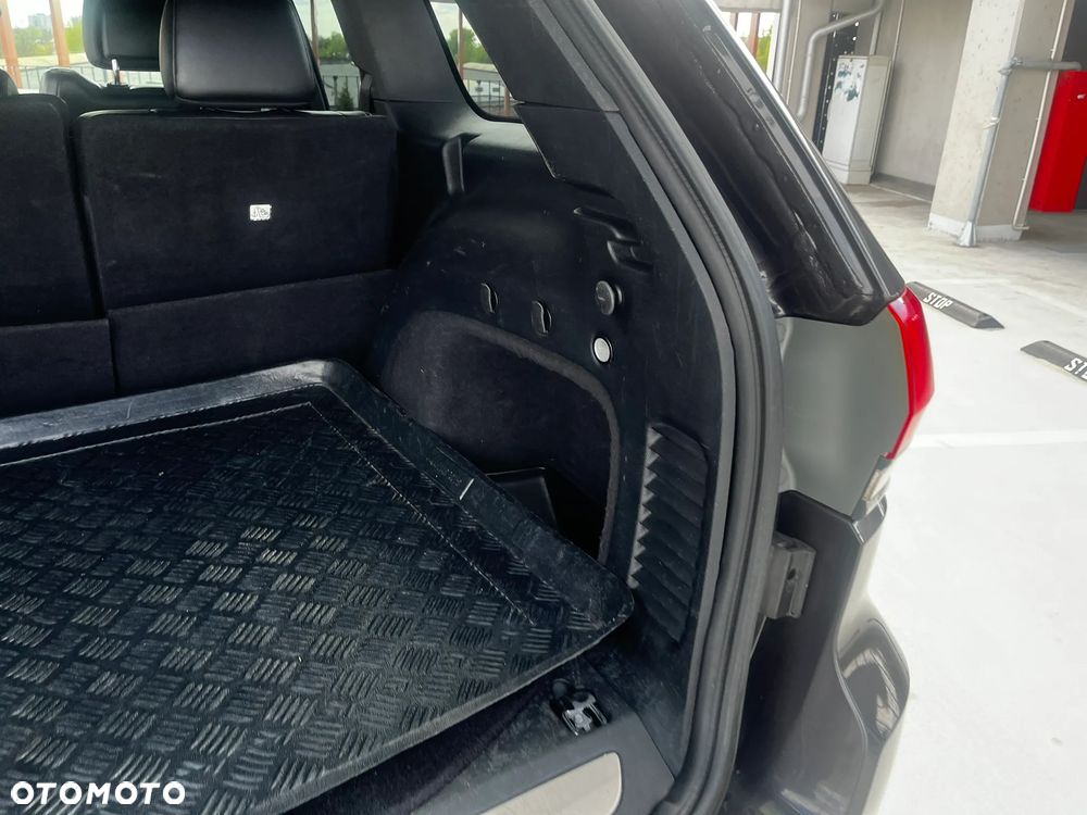Jeep Grand Cherokee - 16