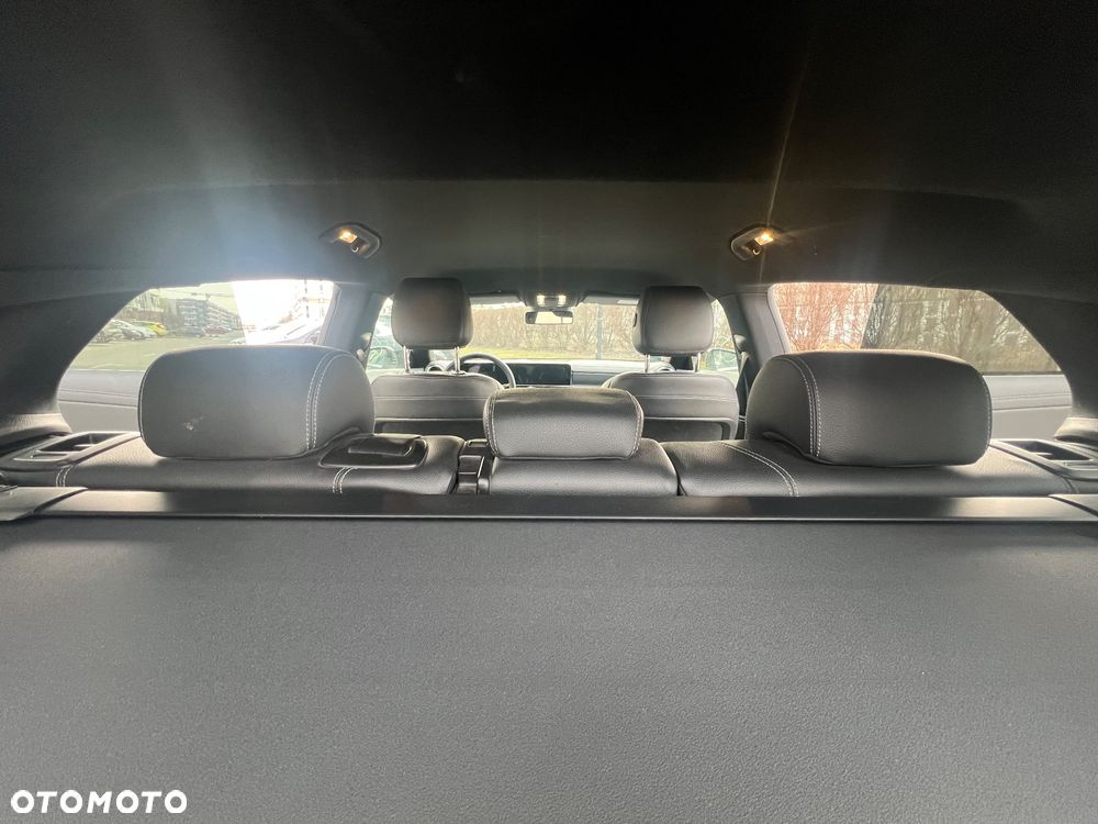 Mercedes-Benz CLA 180 7G-DCT - 10