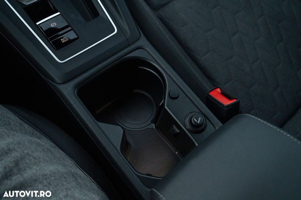 Volkswagen Golf - 16