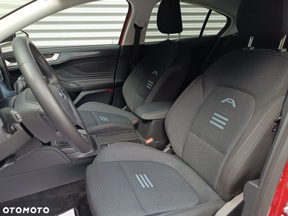 Ford Focus 1.0 EcoBoost mHEV Active X - 31
