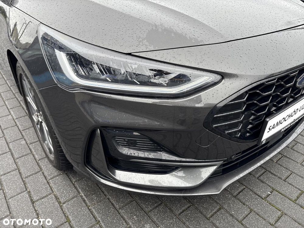 Ford Focus - 32