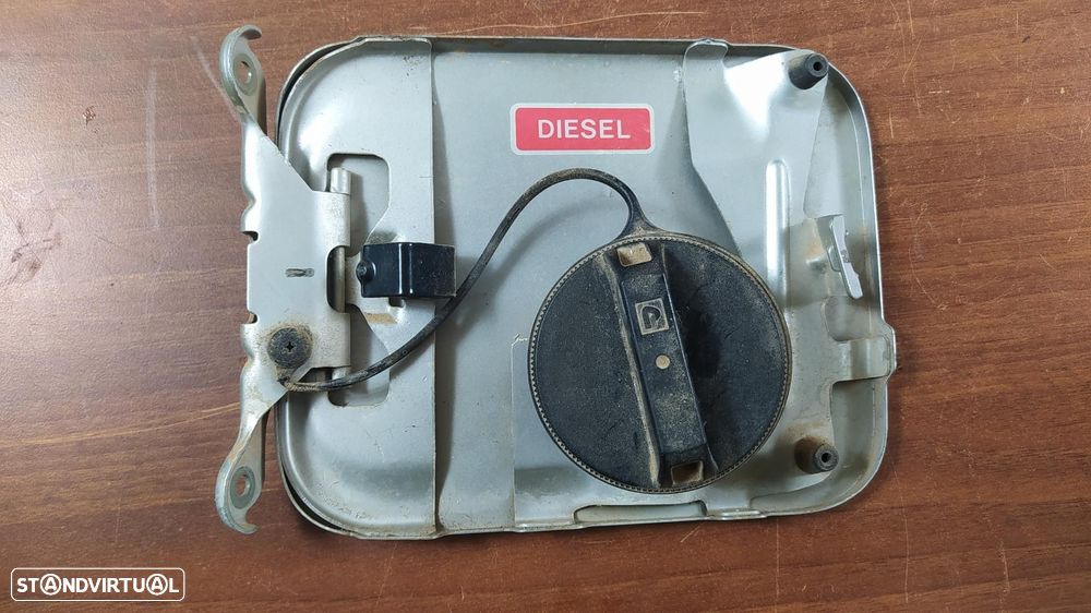 TAMPA DE COMBUSTÍVEL NISSAN TERRANO II R20 - 1