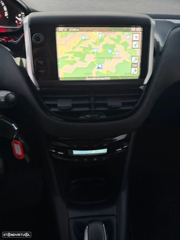 Peugeot 208 - 7