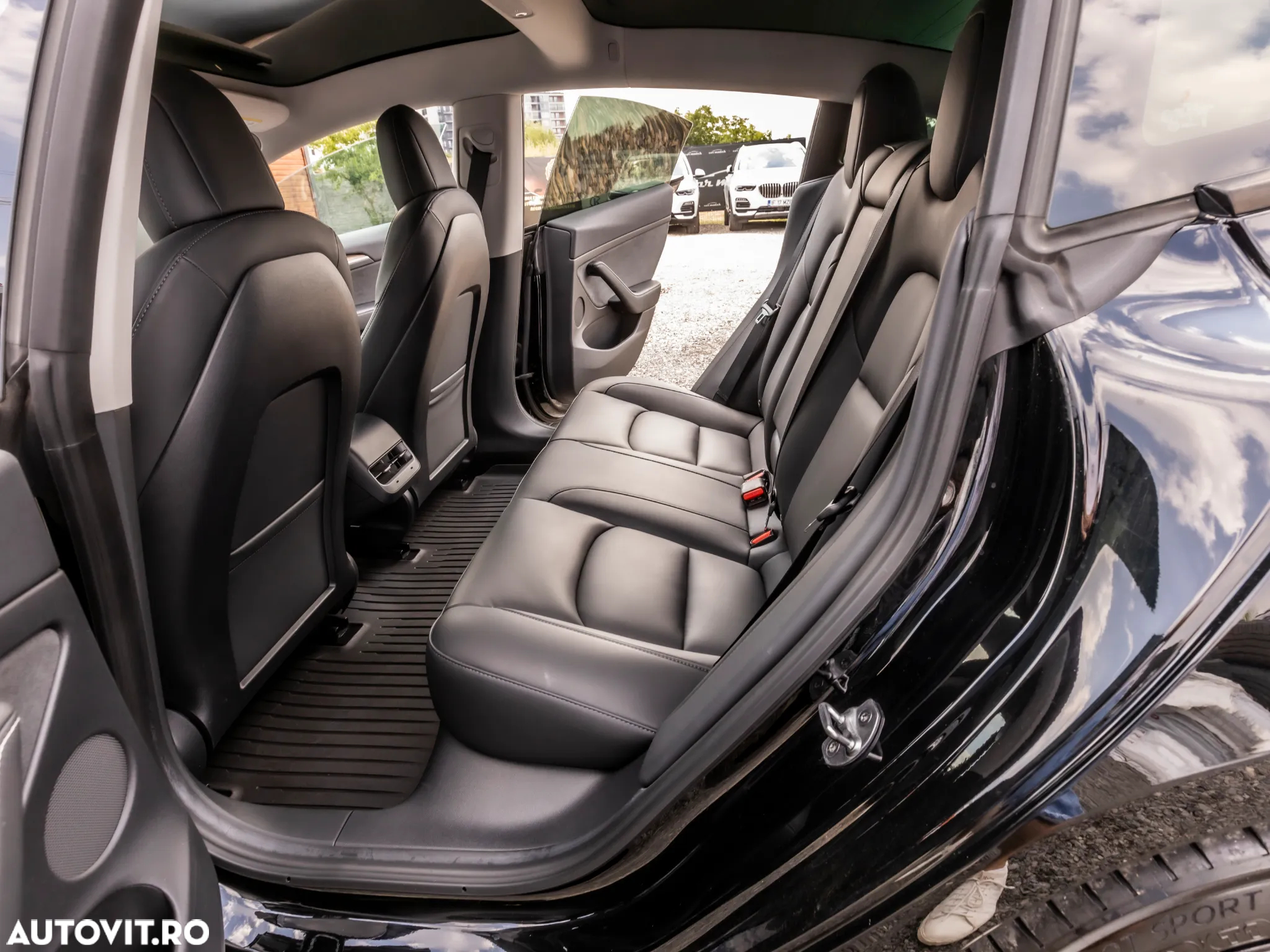 Tesla Model 3 Long Range - 16