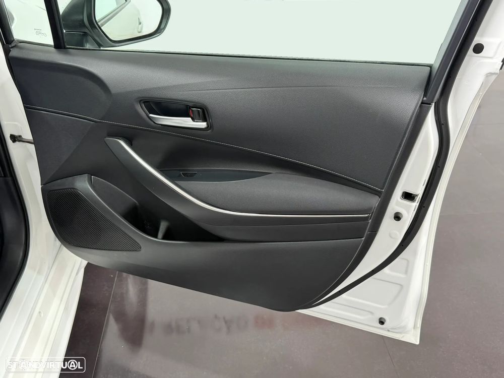 Toyota Corolla 1.8 Hybrid Comfort - 38