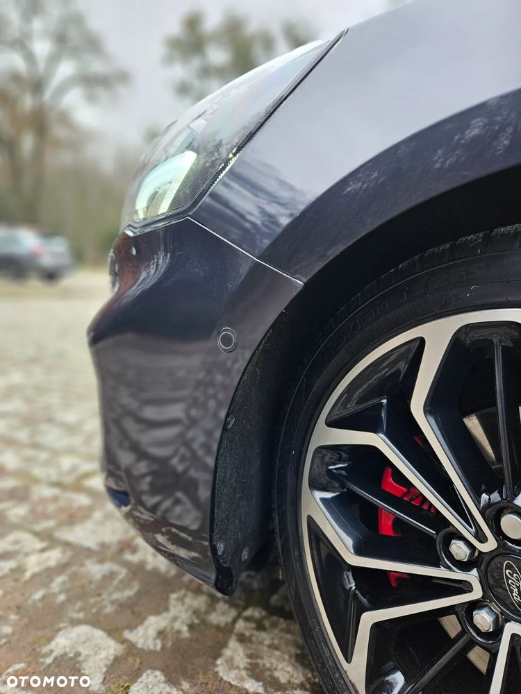 Ford Focus 1.5 EcoBoost ST-Line - 13