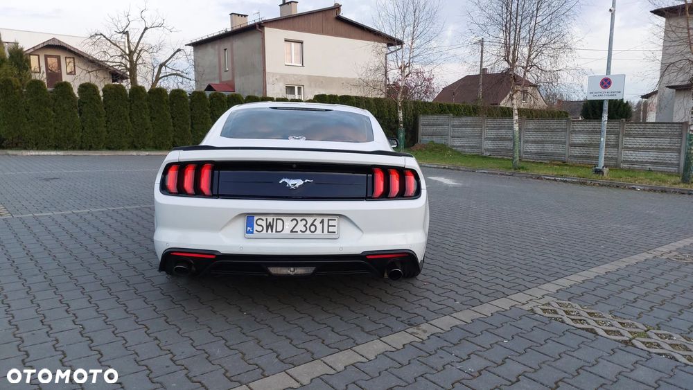 Ford Mustang - 9