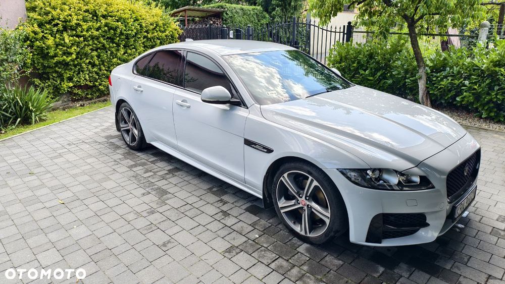 Jaguar XF 20d R-Sport - 1