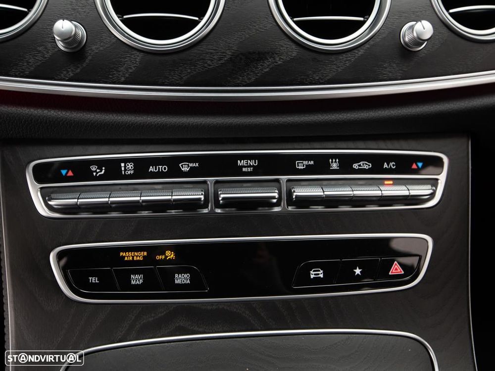 Mercedes-Benz E 300 de 4Matic 9G-TRONIC AMG Line - 25