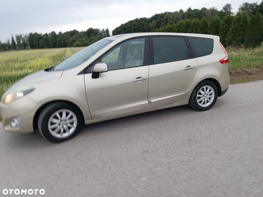 Renault Scenic 1.9 dCi Privilege - 9