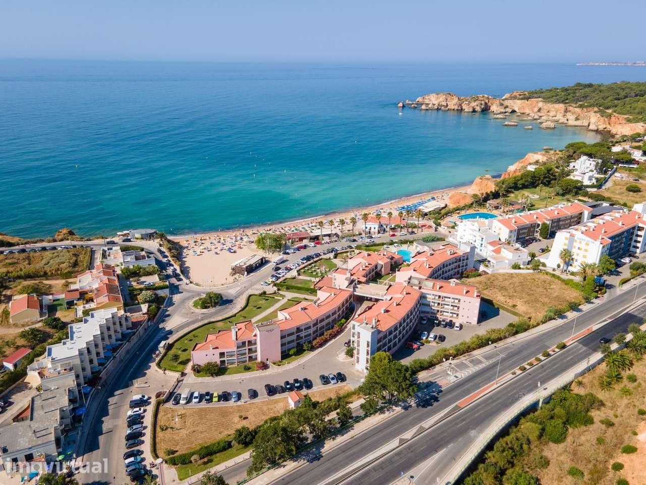 Apartamento Turístico com Garagem a Poucos Metros da Praia - Grande imagem: 5/26