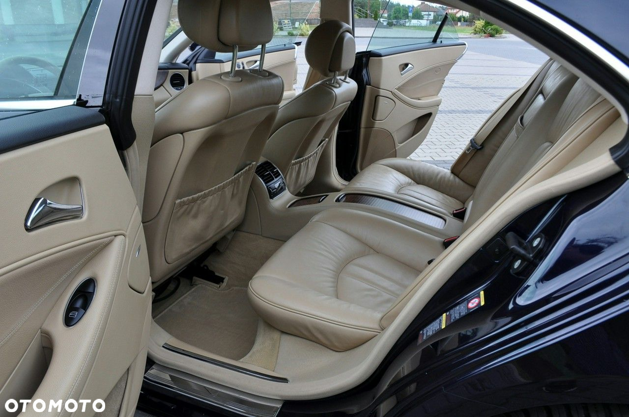 Mercedes-Benz CLS - 22