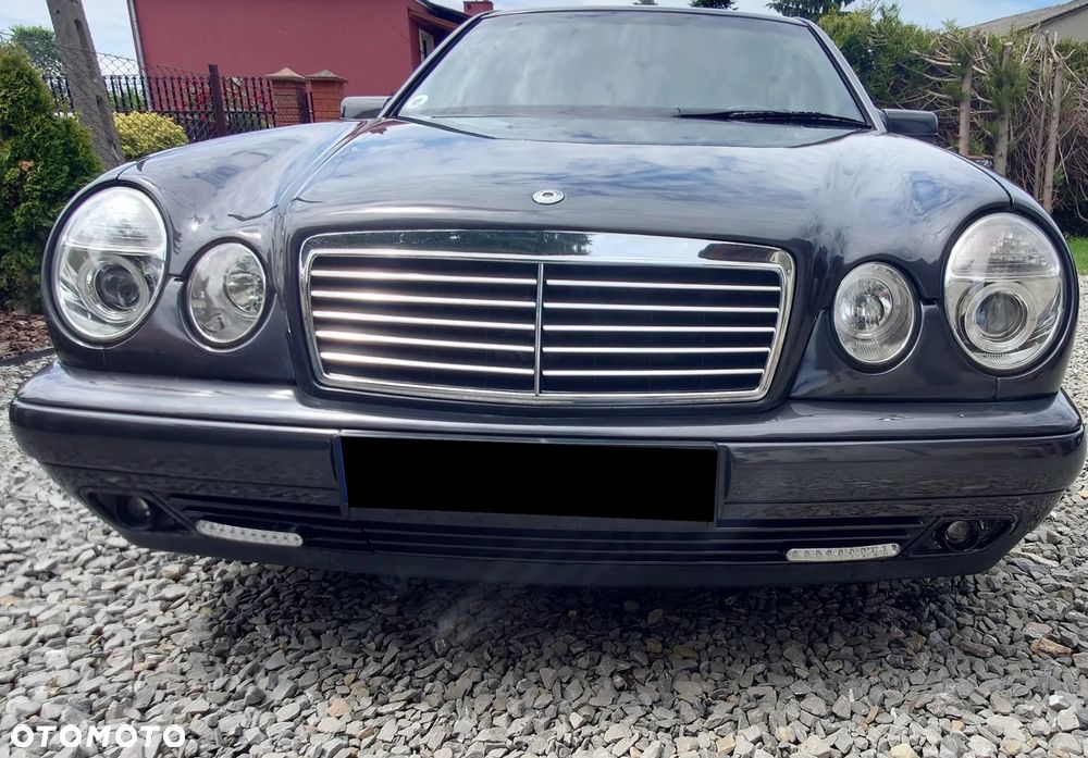 Mercedes-Benz Klasa E - 10