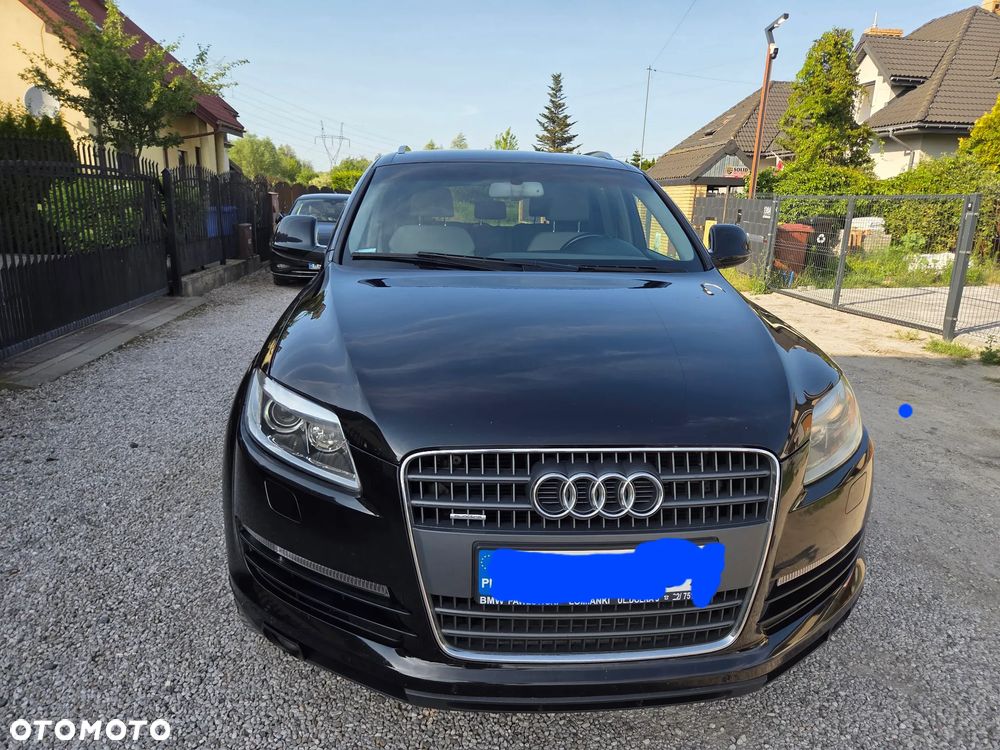 Audi Q7 - 1