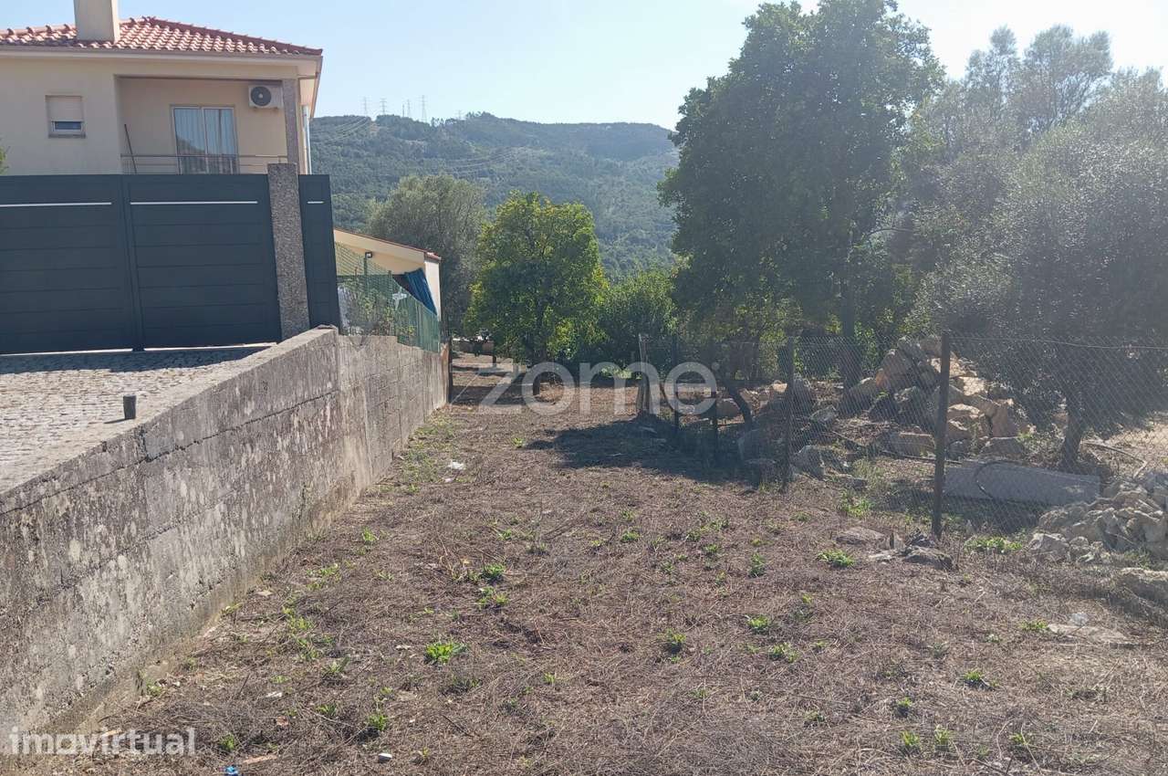 Terreno Urbano de 1.024 m² — Geraz do Minho, Póvoa de Lanhoso - Grande imagem: 2/11