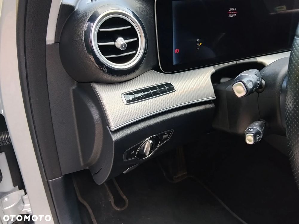 Mercedes-Benz Klasa E 220 d 4-Matic Business Edition 9G-TRONIC - 6