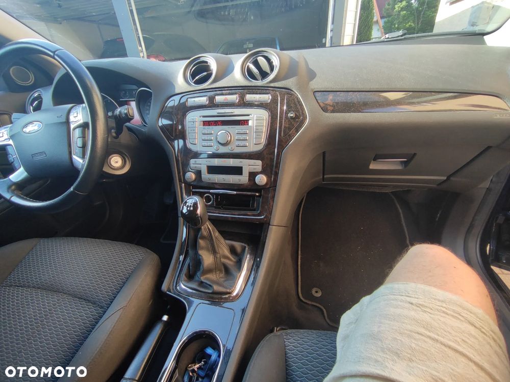 Ford Mondeo 1.6 Ghia - 18