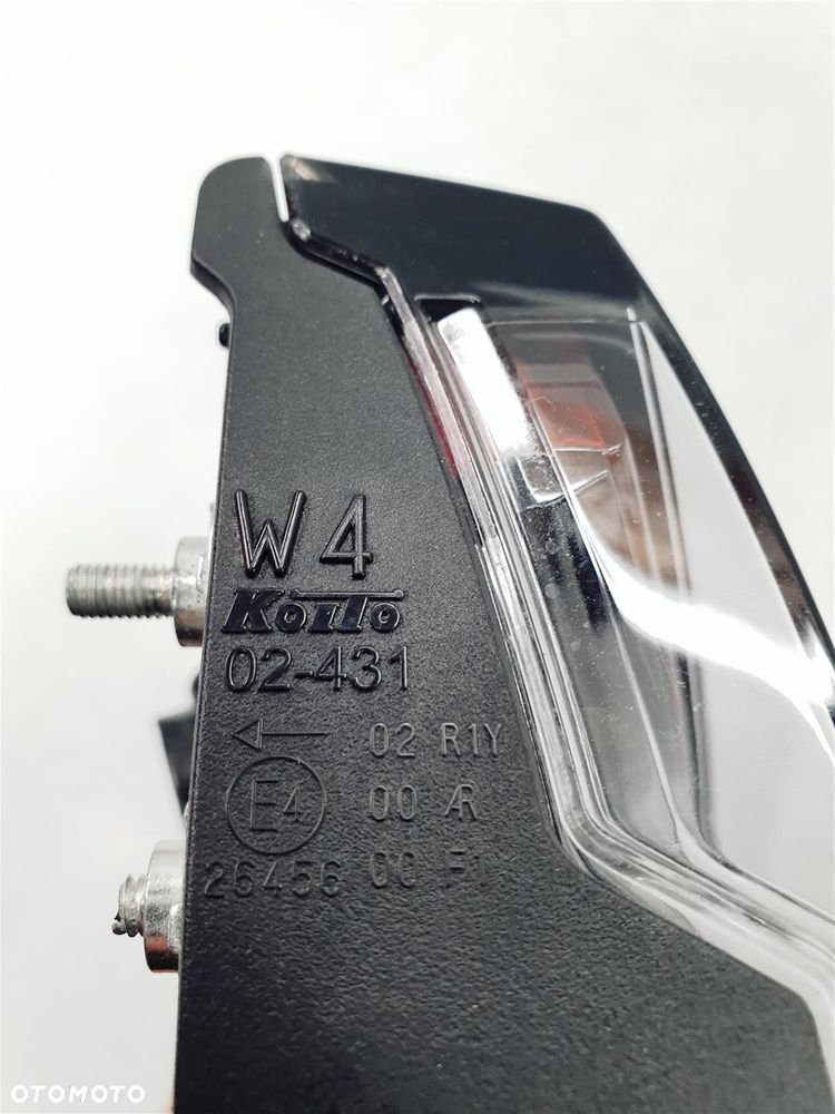 TOYOTA COROLLA E21 KOMBI 18r+ LEWA LAMPA TYŁ W KLAPĘ ORY EU !!! 02431 - 7