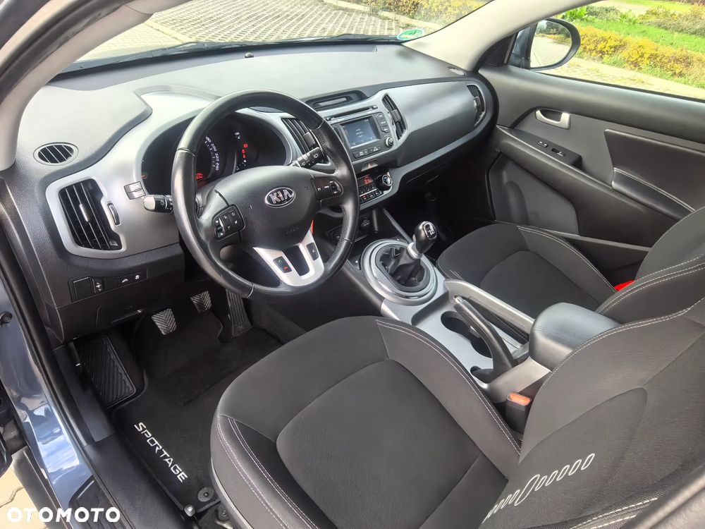 Kia Sportage 1.7 CRDI 2WD Dream-Team Edition - 21