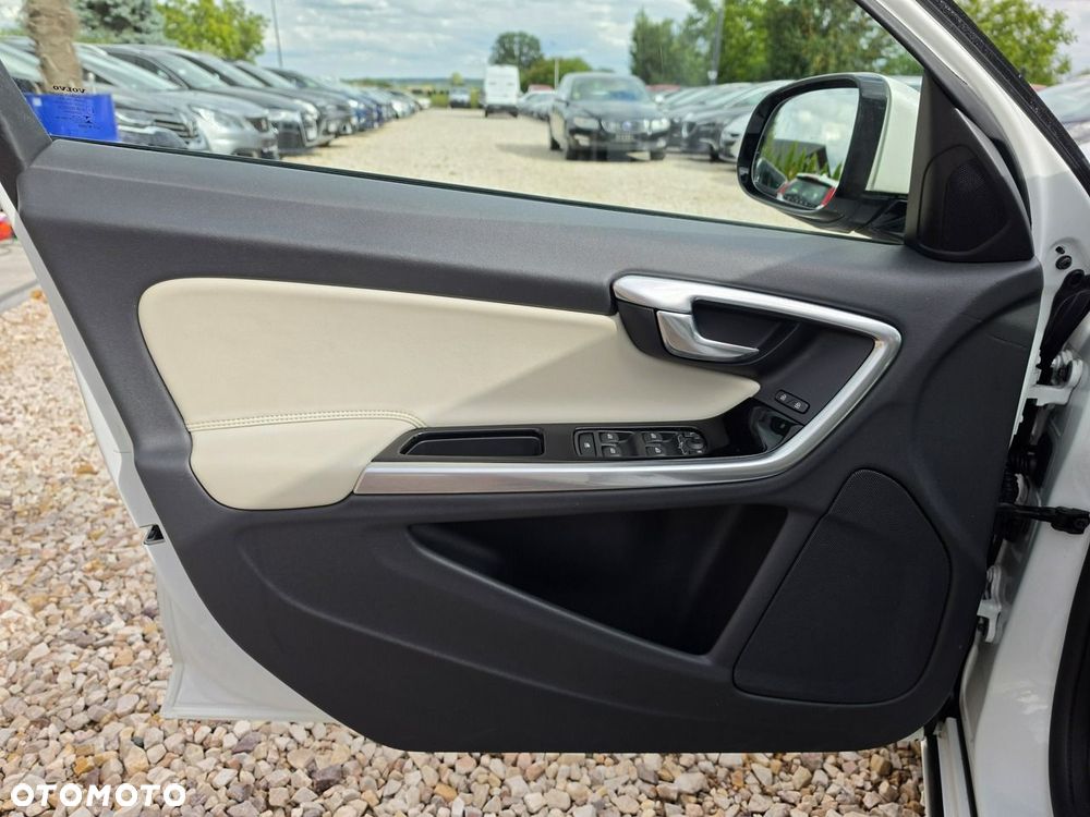 Volvo V60 2015