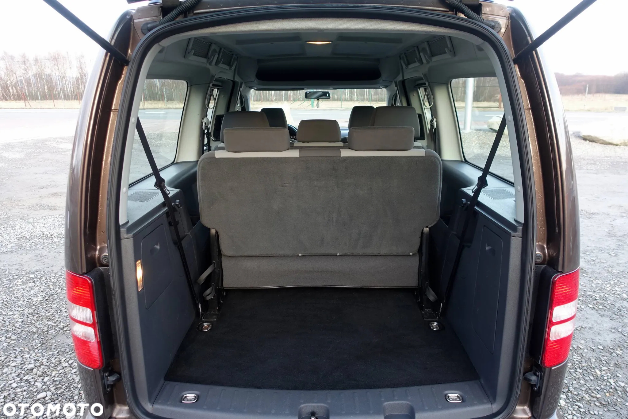 Volkswagen Caddy Maxi 1.6 TDI Comfortline DSG - 24