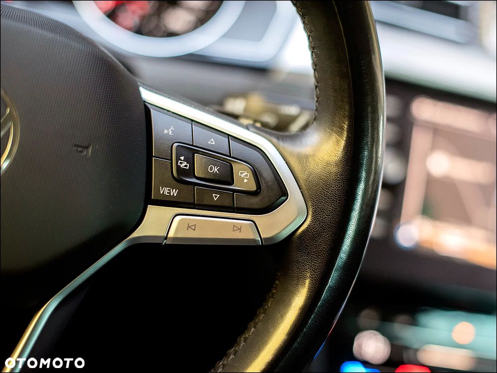 Volkswagen Passat - 19