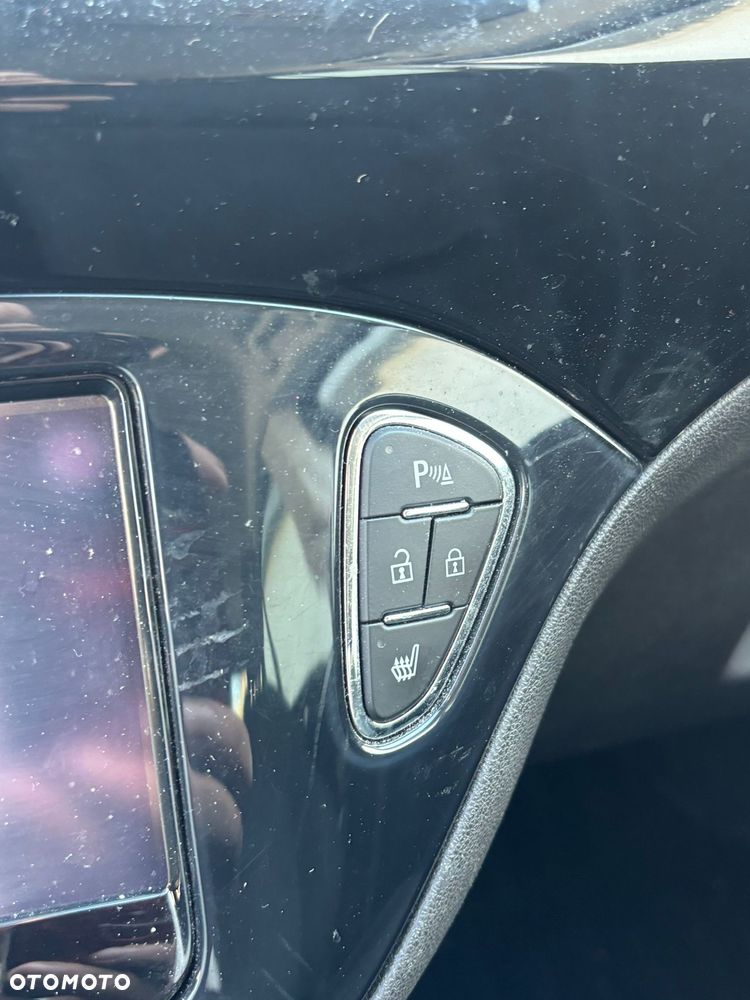 Opel Corsa 1.4 T Cosmo S&S - 13