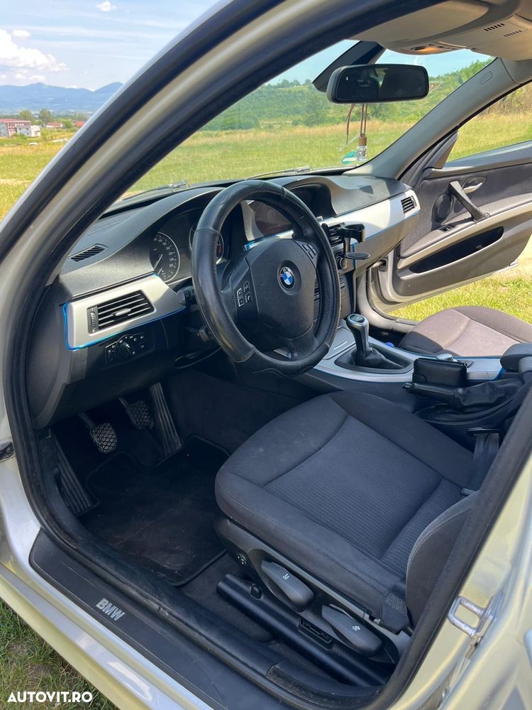 BMW Seria 3 318d - 7