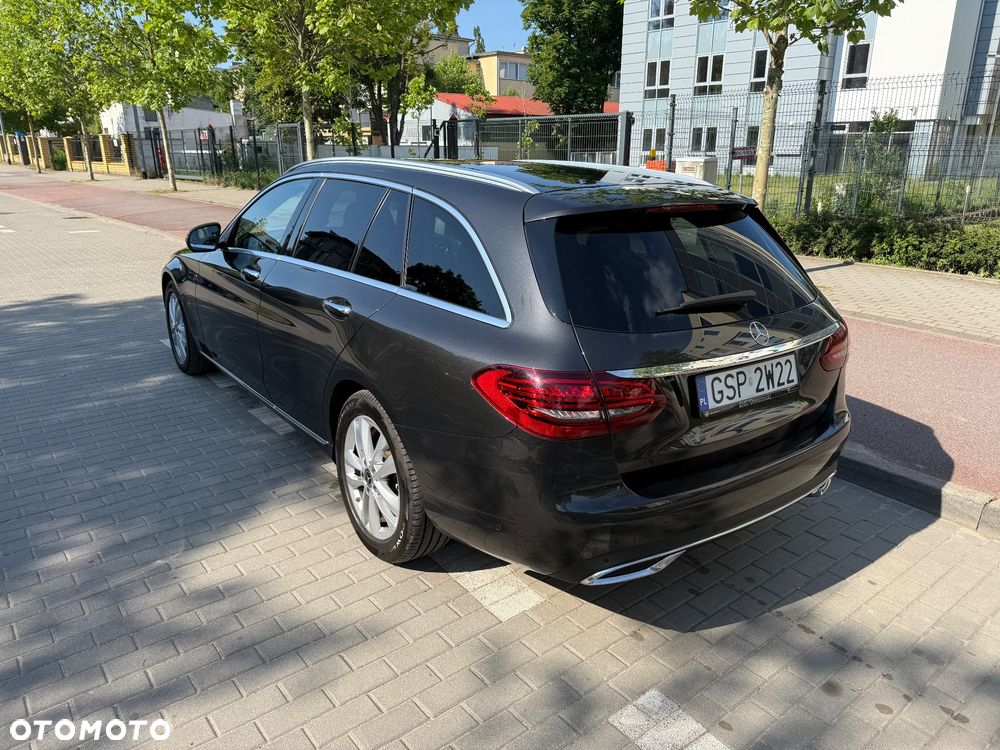 Mercedes-Benz Klasa C 220 d 4MATIC 9G-TRONIC - 2