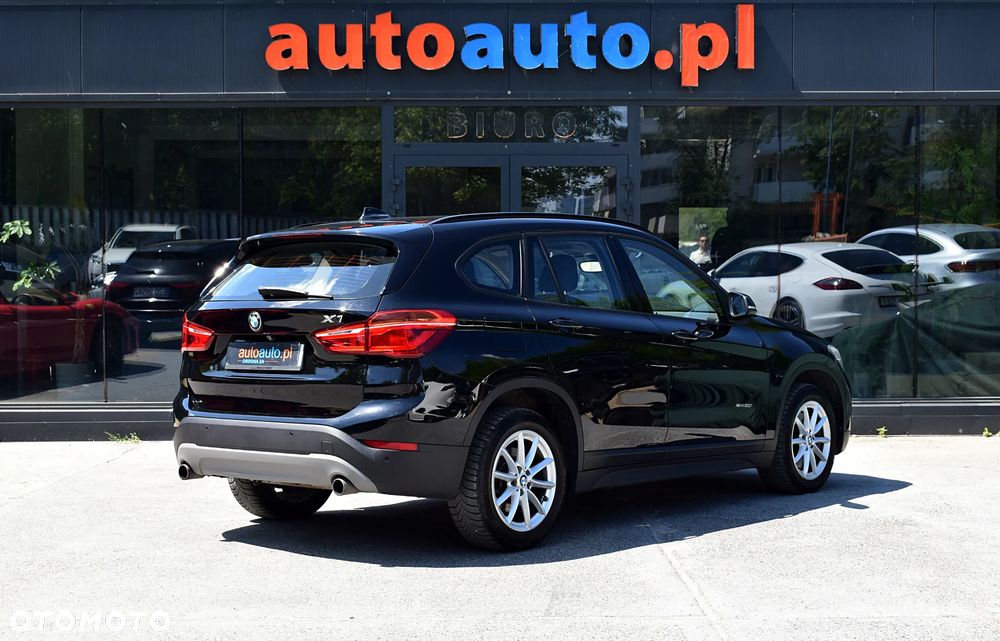 BMW X1 xDrive20i Advantage - 27