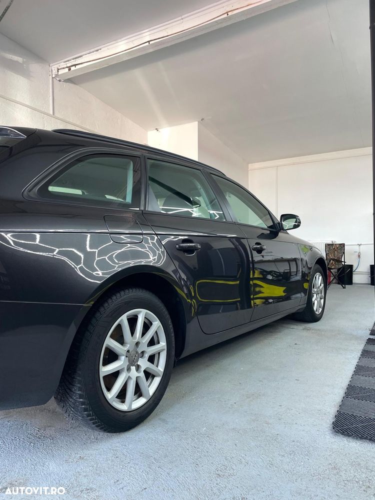 Audi A4 2.0 TDI DPF Attraction - 12