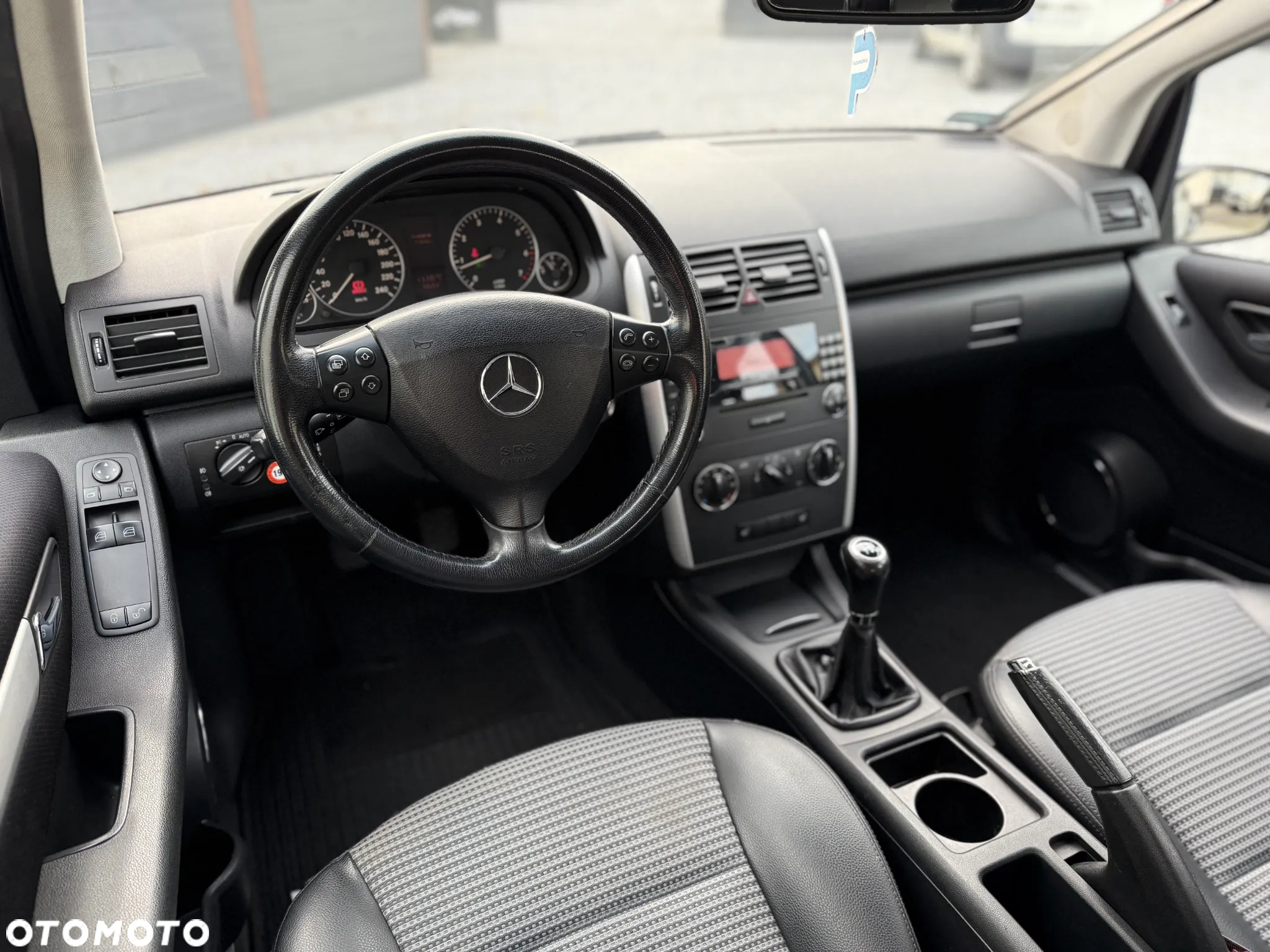 Mercedes-Benz Klasa A 170 Avantgarde - 12