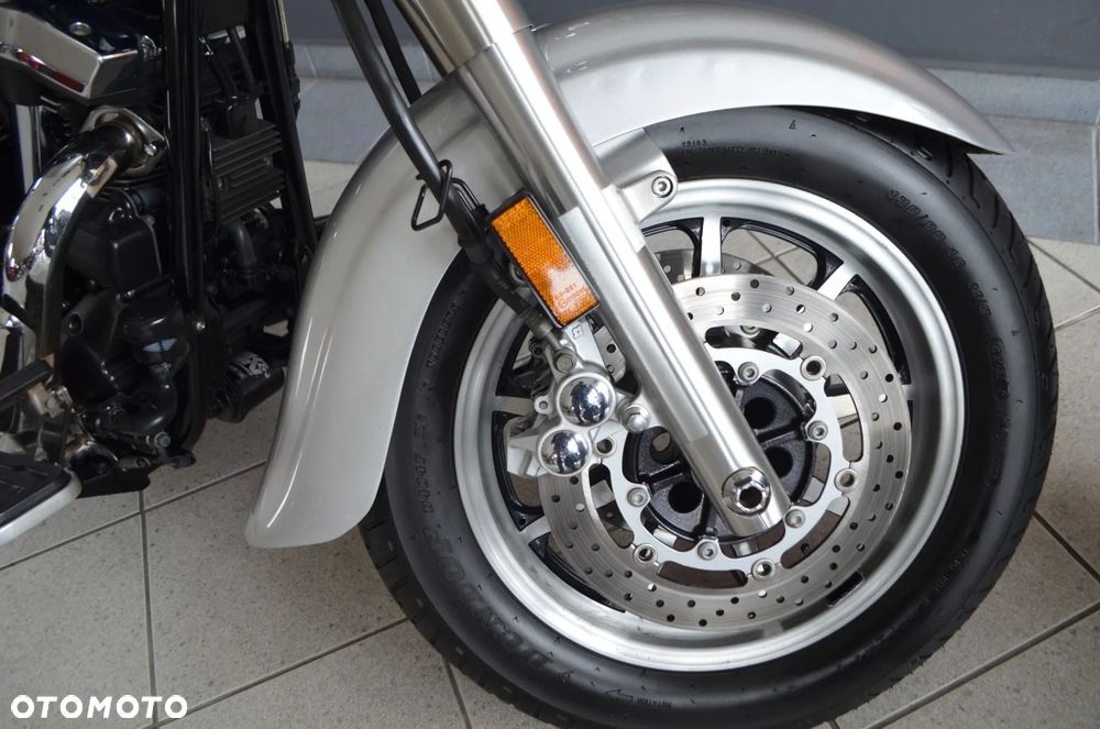 Yamaha Road Star - 9