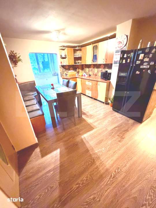 Apartament cu 4 camere, decomandat, spatios, 2 bai, Sanmartin — fotografia 1