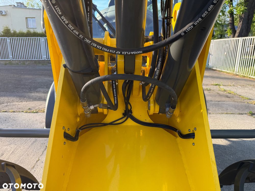 Wacker Neuson Ładowarka WL52 - 27