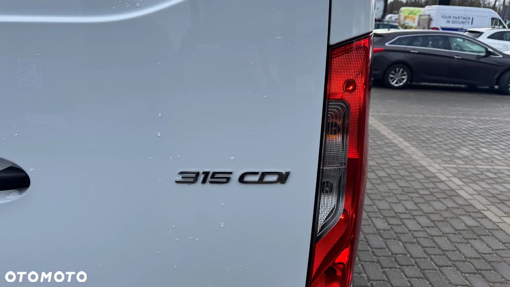 Mercedes-Benz Sprinter - 10