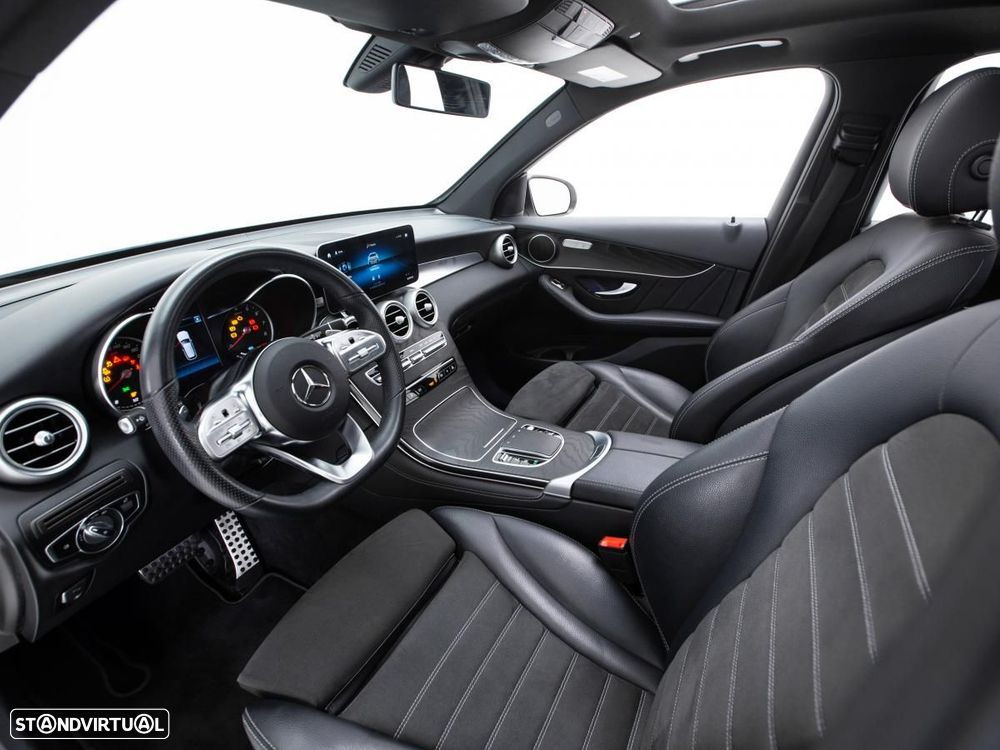 Mercedes-Benz GLC 200 4Matic 9G-TRONIC AMG Line - 9