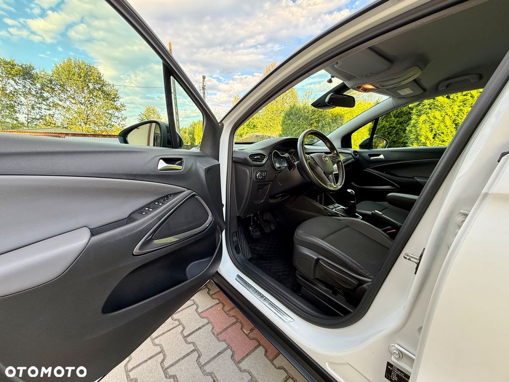 Opel Crossland X 1.2 T Design Line S&S - 13