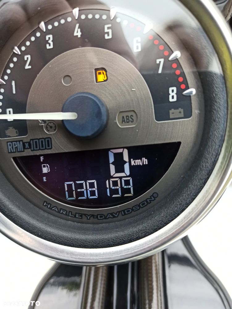 Harley-Davidson Softail Breakout - 10