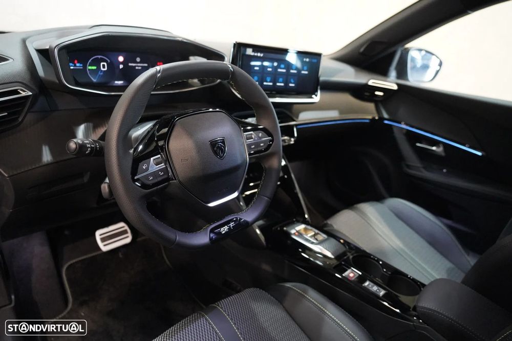 Peugeot e-2008 54 kWh GT - 8