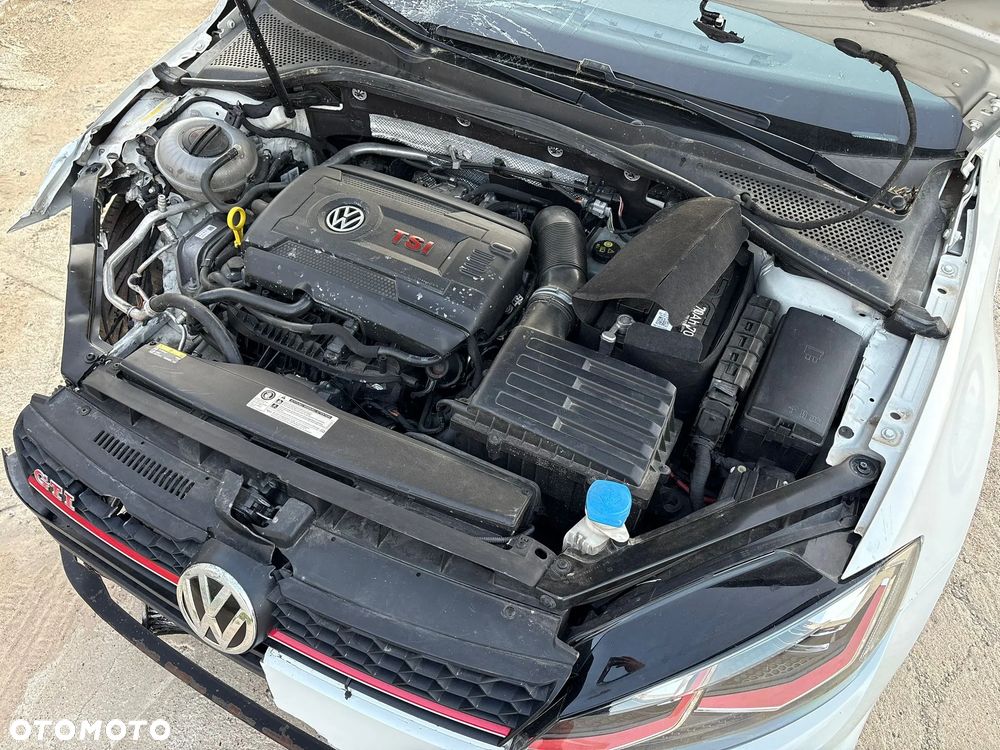 Volkswagen Golf GTI (BlueMotion Technology) DSG - 21