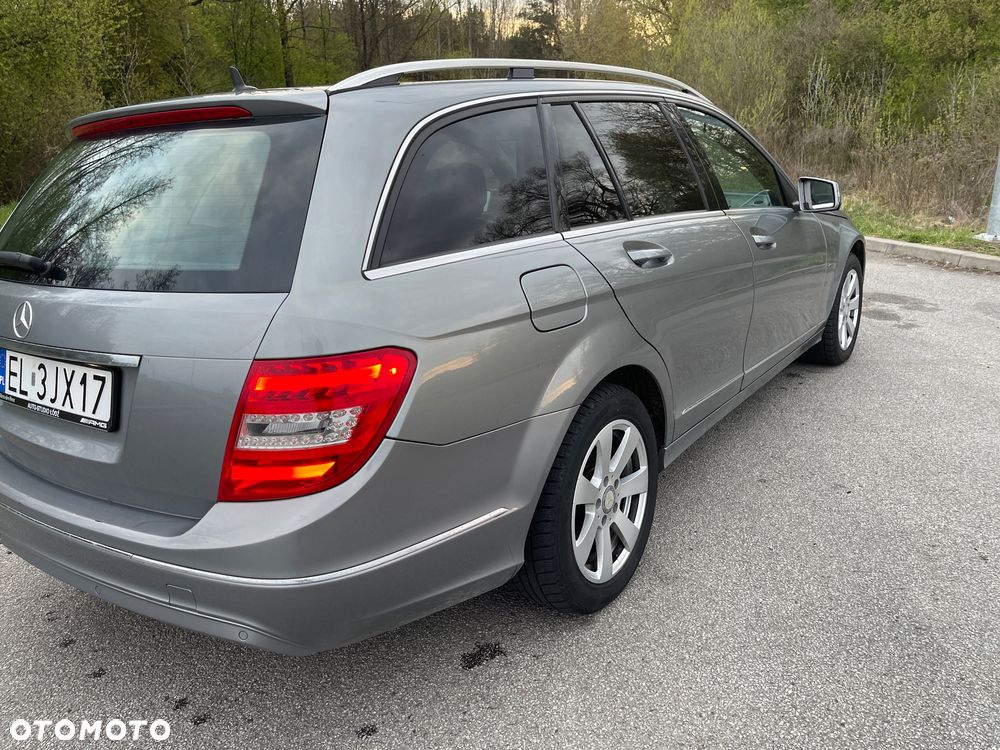 Mercedes-Benz Klasa C 220 CDI DPF (BlueEFFICIENCY) 7G-TRONIC Avantgarde - 7