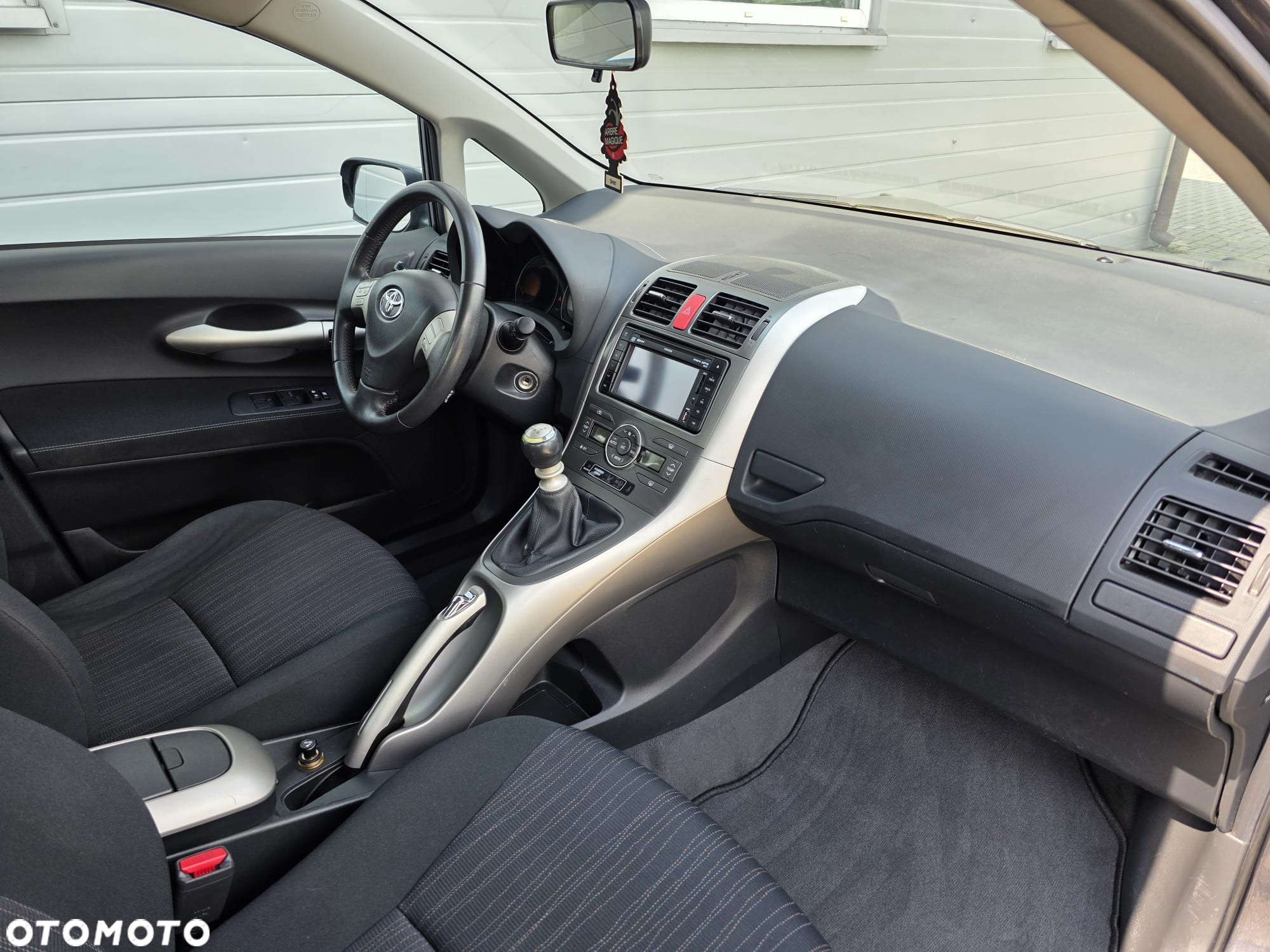 Toyota Auris 1.6 Sol - 23